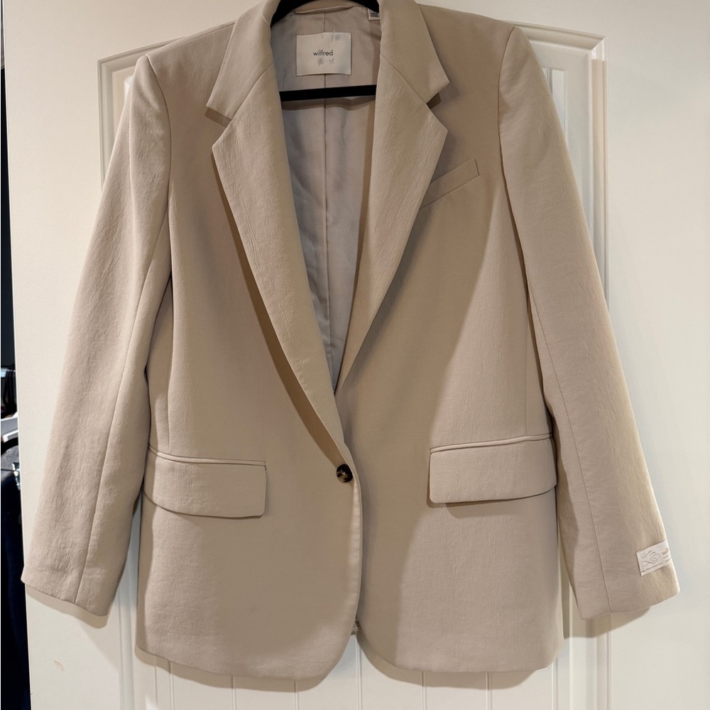 Aritzia Wilfred Beige Tailored Single-Button Blazer